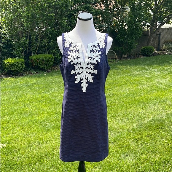 Lilly Pulitzer Dresses & Skirts - Lilly Pulitzer Gabby Shift Dress NWT True Navy and White Embellished Shift dress